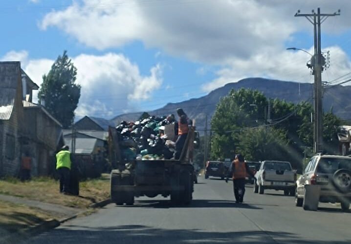 <strong>Concejales evidencian falencias en sistema de recolección de residuos domiciliarios de Coyhaique</strong>